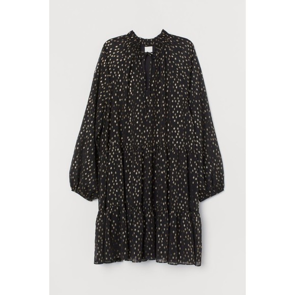 H&M Dresses & Skirts - H&M Balloon Sleeved Dress